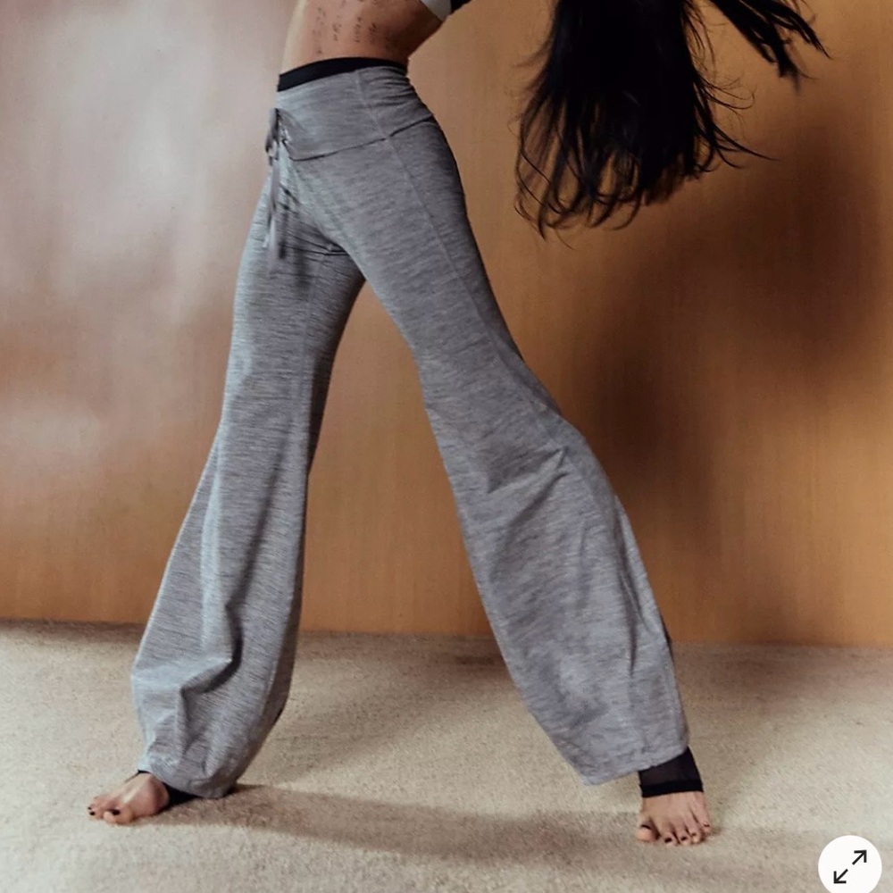 Free People Movement Quick Step Heather Bubble pant. Med